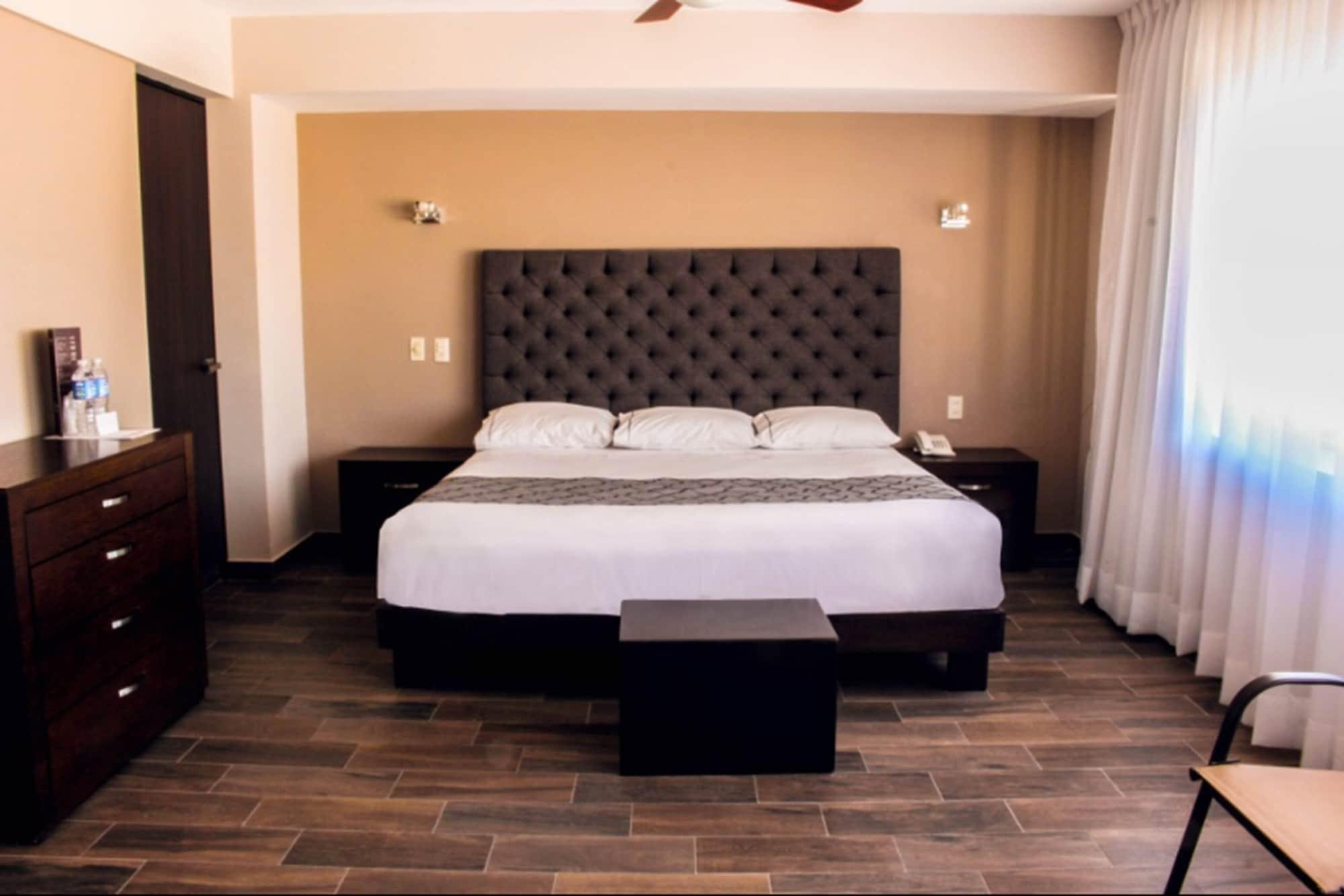 Hotel Senorial Platino ليون المظهر الخارجي الصورة