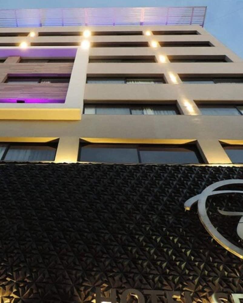 Hotel Senorial Platino ليون المظهر الخارجي الصورة